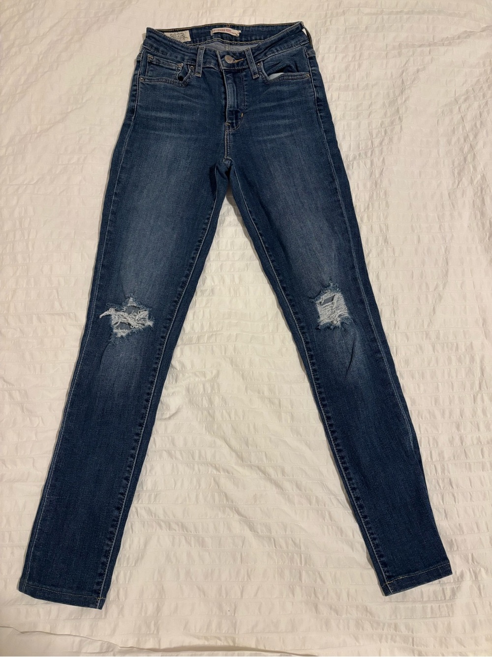 Levi's Dark Blue Skinny Jeans with Knee Rips